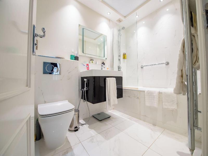 9 Hertford Street Â€“ 4 Stars Visitengland image