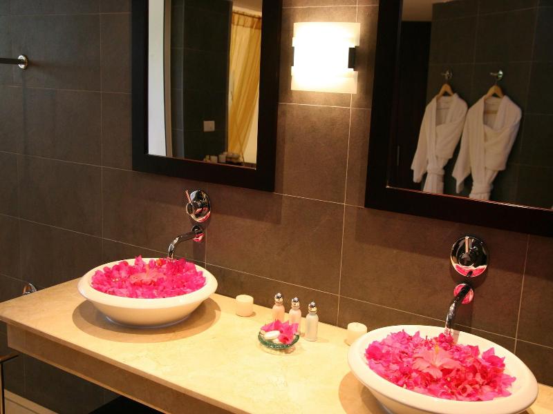 Ocean Villas image