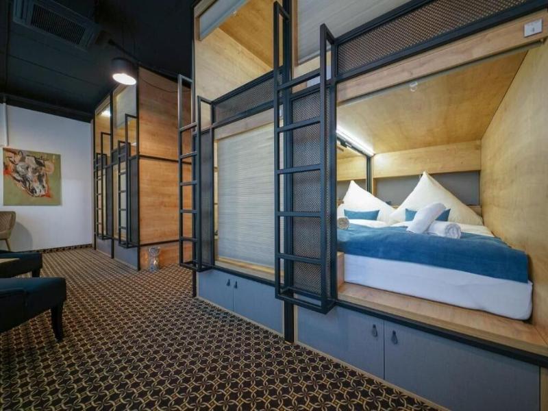Chors Like A Hotel | Capsule & Nft Boutique Host image