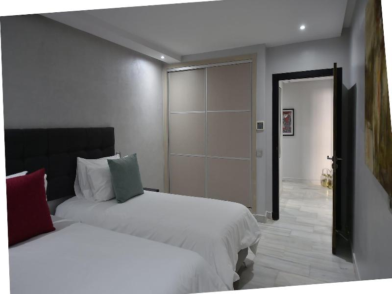 Suites Hotel Le Yacht image