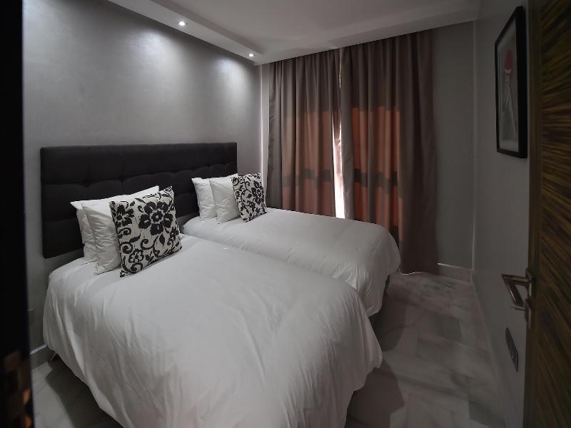 Suites Hotel Le Yacht image