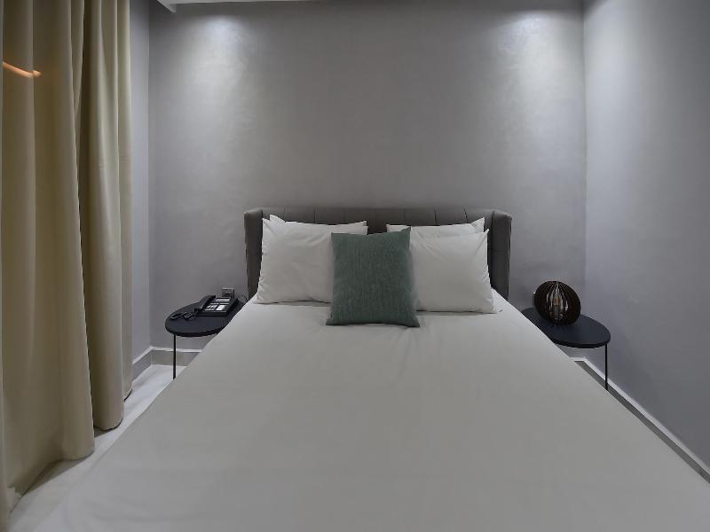 Suites Hotel Le Yacht image