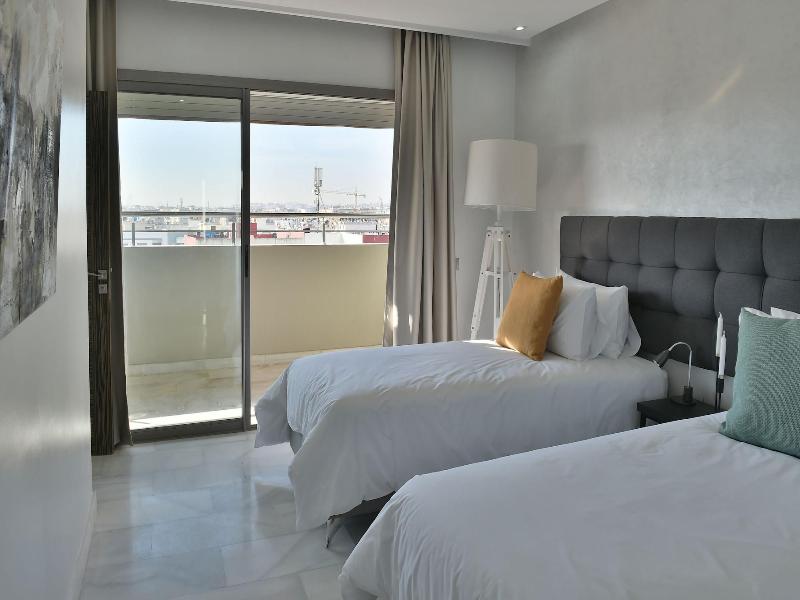 Suites Hotel Le Yacht image