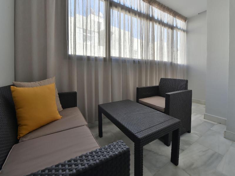 Suites Hotel Le Yacht image