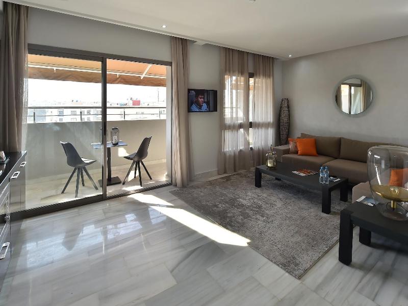 Suites Hotel Le Yacht image