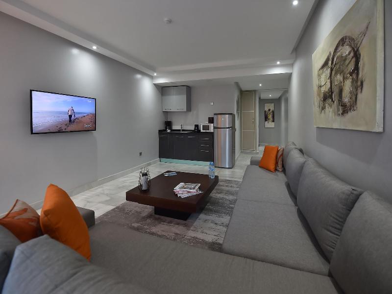 Suites Hotel Le Yacht image