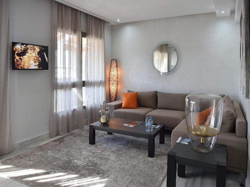 Suites Hotel Le Yacht image