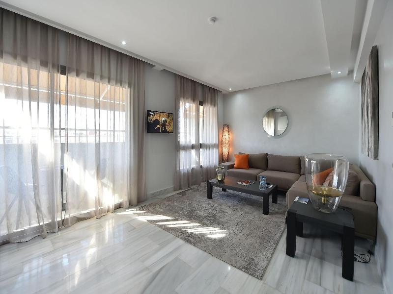 Suites Hotel Le Yacht image