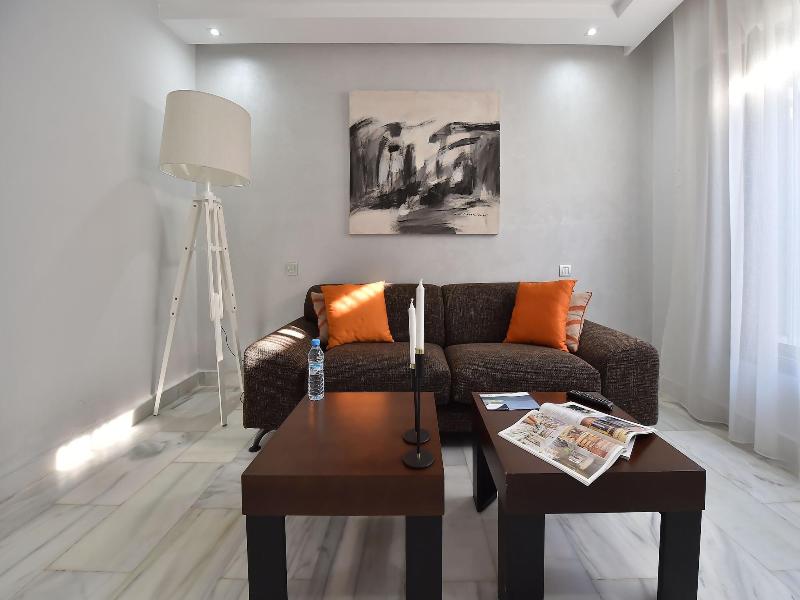 Suites Hotel Le Yacht image