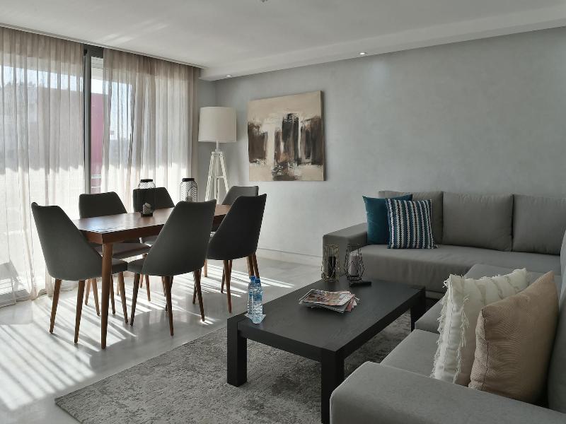 Suites Hotel Le Yacht image