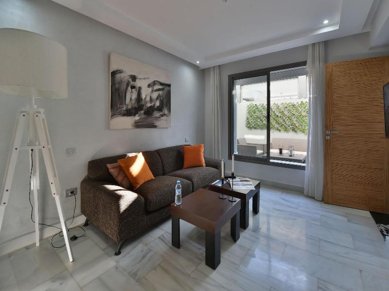 Suites Hotel Le Yacht image