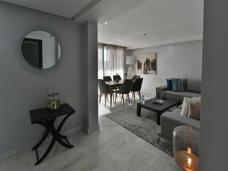 Suites Hotel Le Yacht image