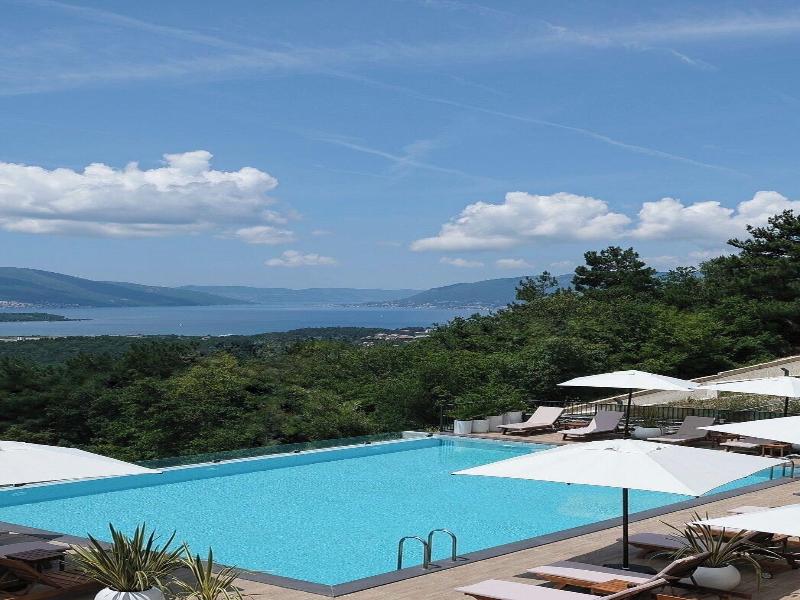 Bayview Hills Luxury Residences — general view