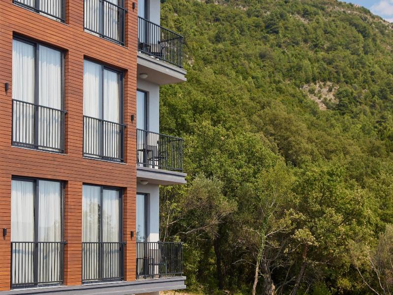 Bayview Hills Luxury Residences image