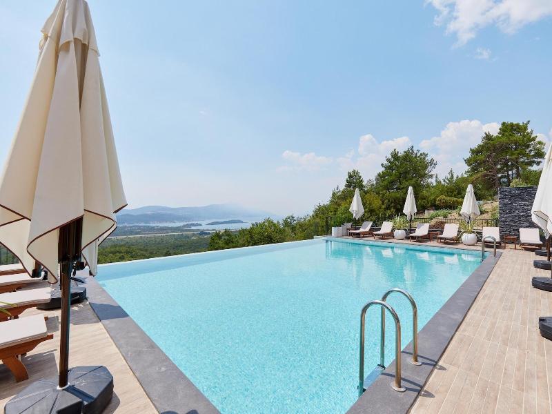 Bayview Hills Luxury Residences image
