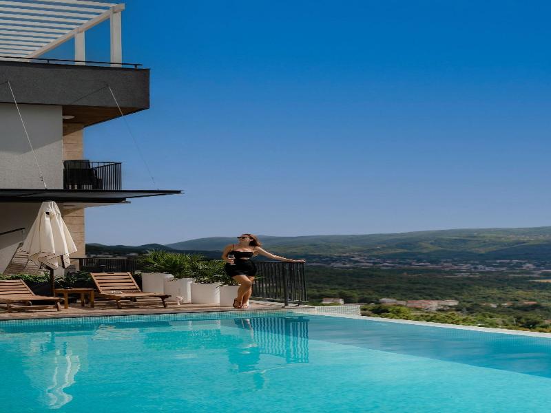 Bayview Hills Luxury Residences image