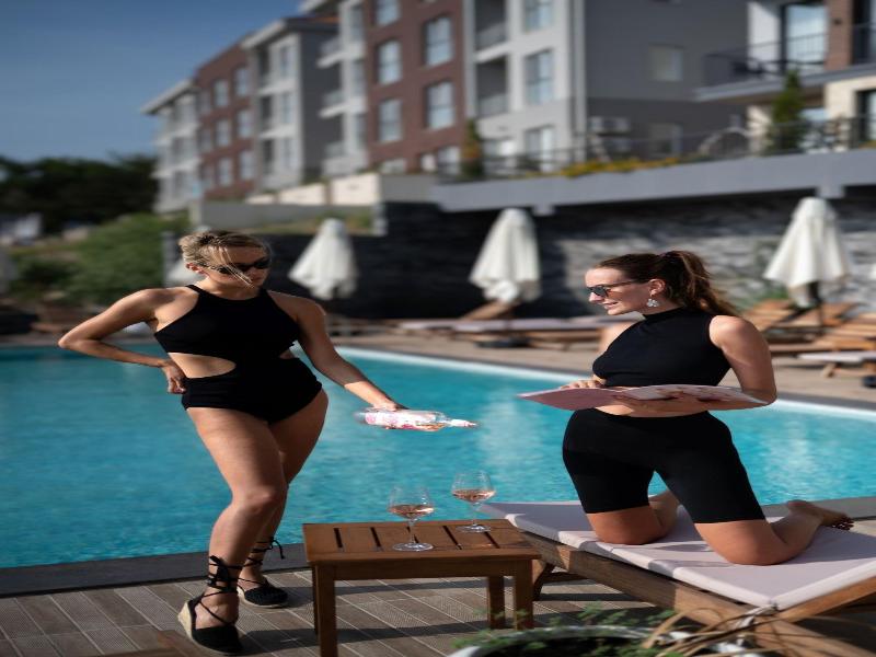Bayview Hills Luxury Residences image