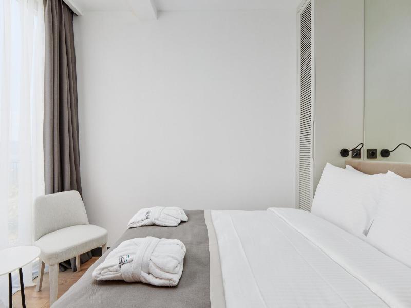 Bayview Hills Luxury Residences image