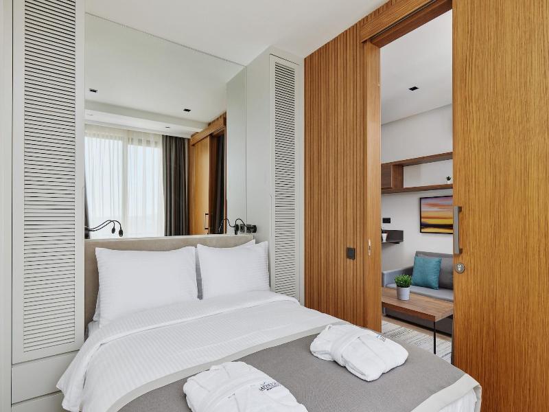 Bayview Hills Luxury Residences image