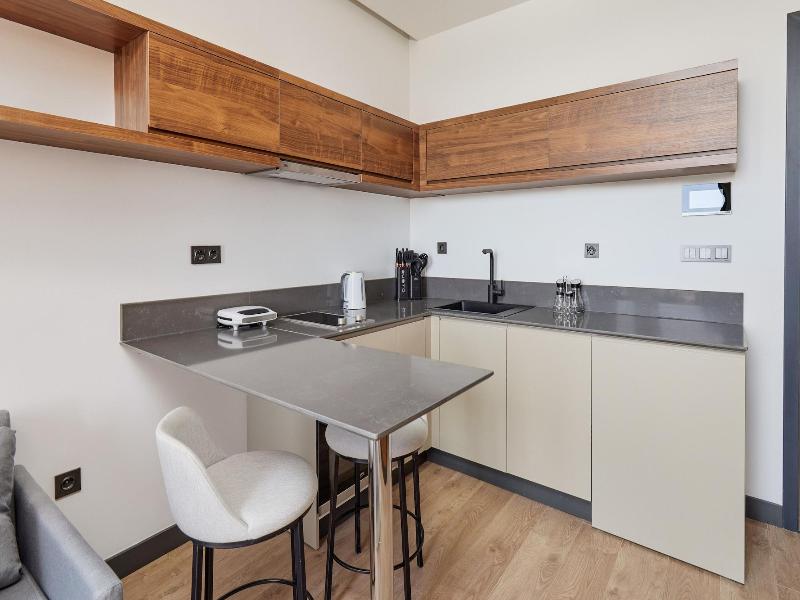 Bayview Hills Luxury Residences image