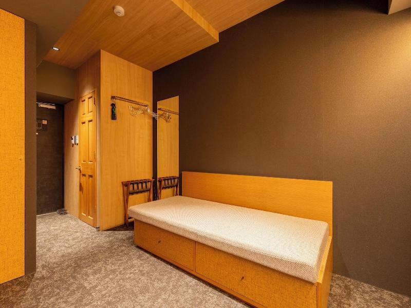 Hotel Tomos Asakusa image