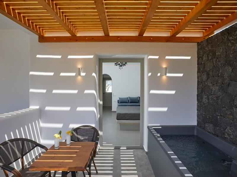 Mountain And Sea Suites