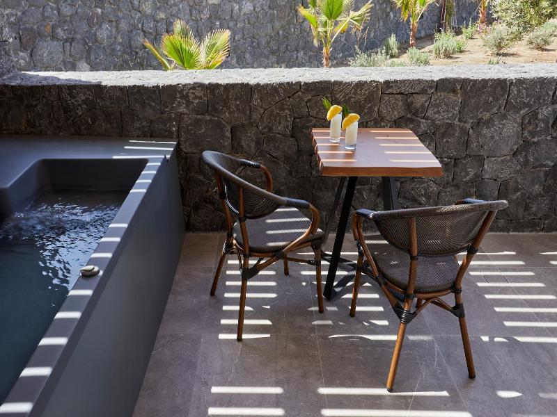 Mountain And Sea Suites — photo 40