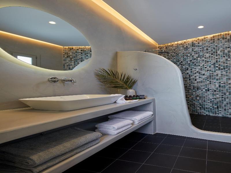 Mountain And Sea Suites — photo 58