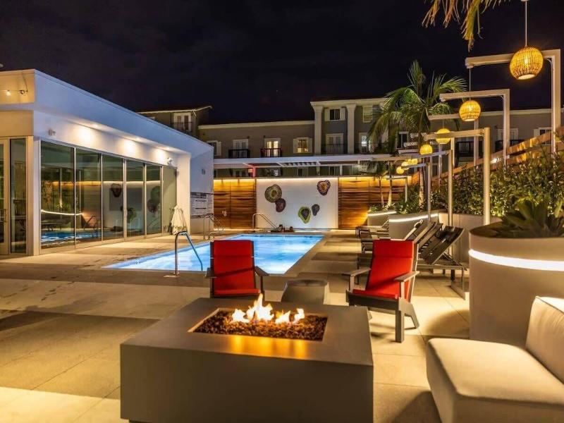 Marbella Lane Luxury Beachside 2br image