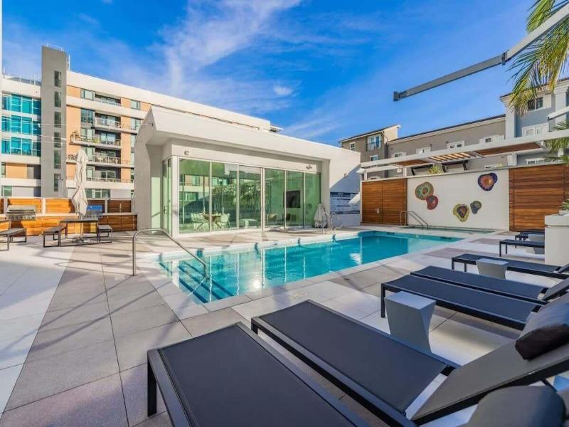 Marbella Lane Luxury Beachside 2br image