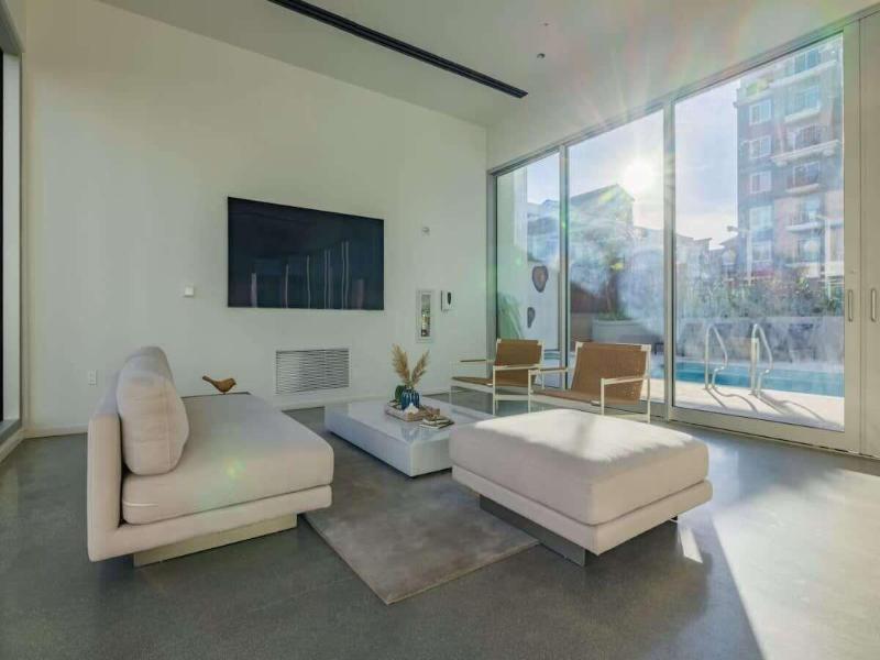 Marbella Lane Luxury Beachside 2br image