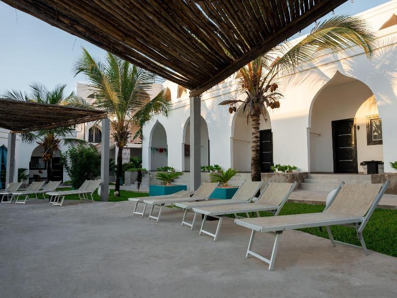 Opera Hotel — exterior view