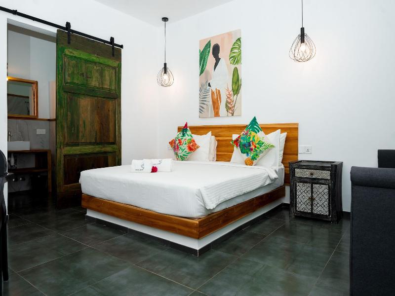 Opera Hotel image