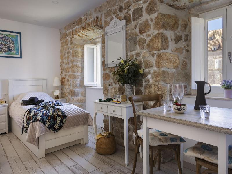 House Stayeva 11 image