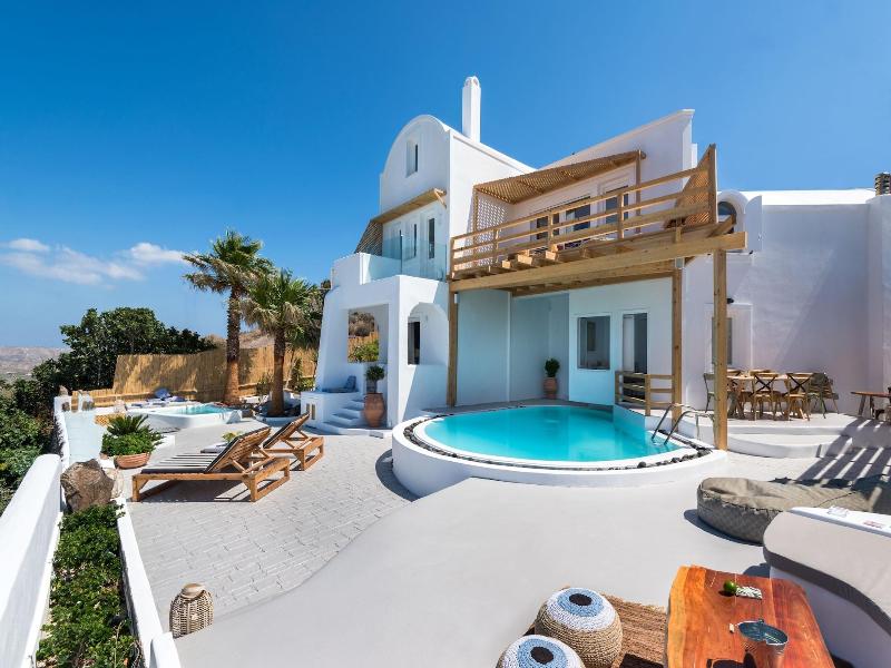 Summer Lovers Villa image