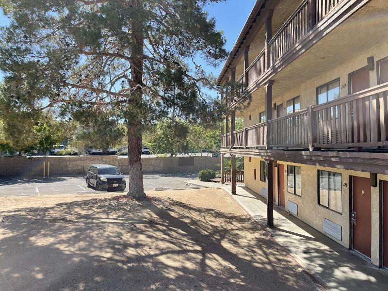 Palms Inn & Suites — general view