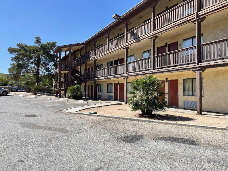 Palms Inn & Suites