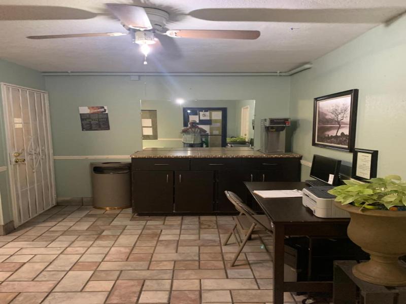 Palms Inn & Suites