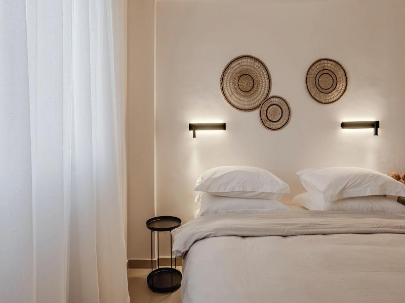 Amal Kythnos Suites image