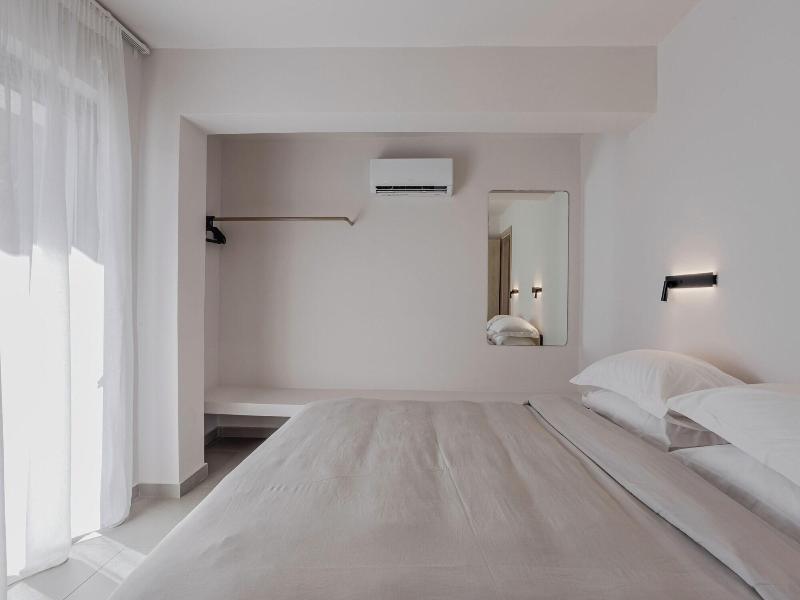 Amal Kythnos Suites image