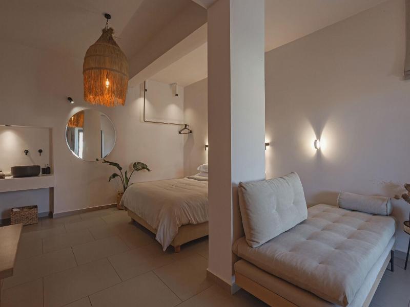 Amal Kythnos Suites image