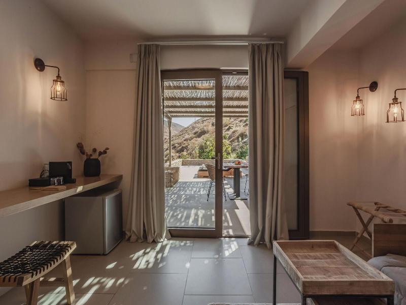 Amal Kythnos Suites image