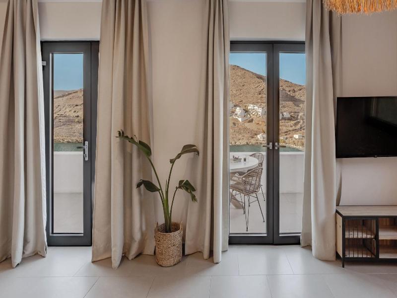 Amal Kythnos Suites image