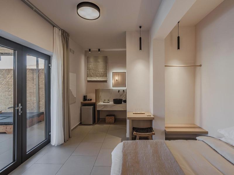 Amal Kythnos Suites image
