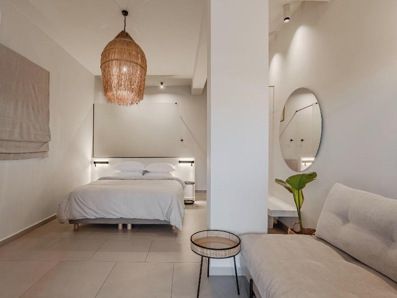 Amal Kythnos Suites image