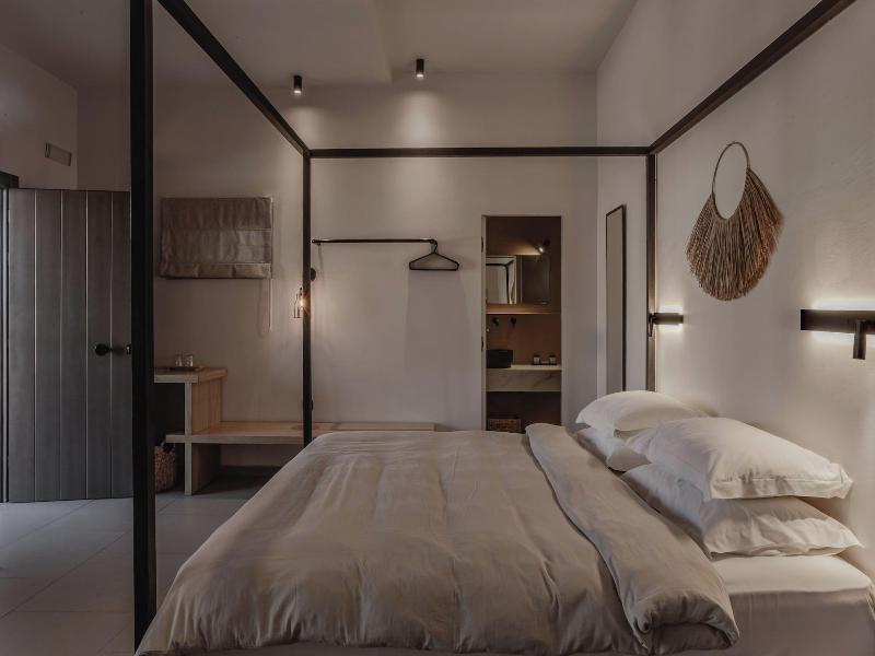 Amal Kythnos Suites image