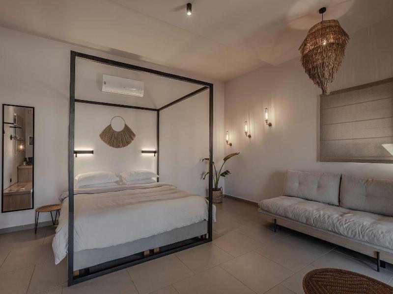 Amal Kythnos Suites image