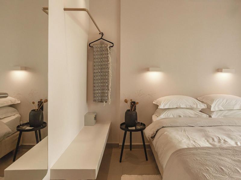 Amal Kythnos Suites image