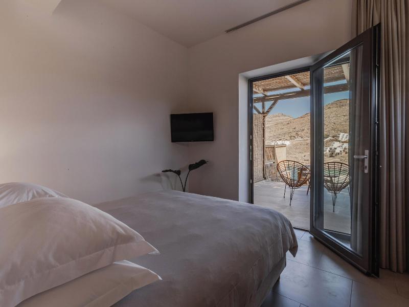 Amal Kythnos Suites image