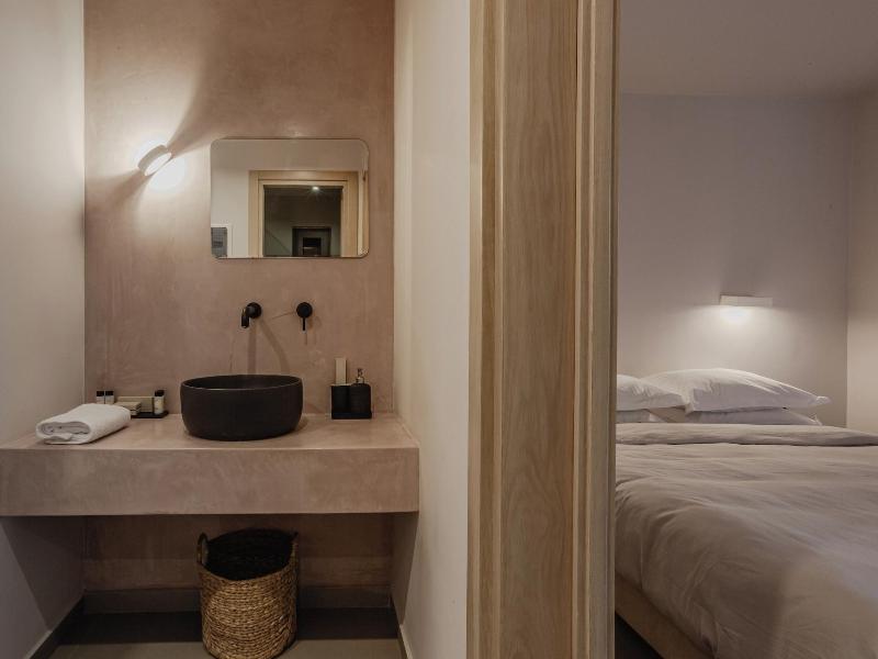 Amal Kythnos Suites image